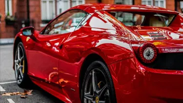 Ferrari planlarını rafa kaldırdı