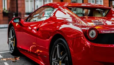 Ferrari planlarını rafa kaldırdı