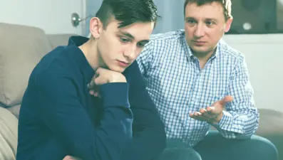 "Anne–babalar ergenlik dönemindeki sınırları iyi belirlemeli"