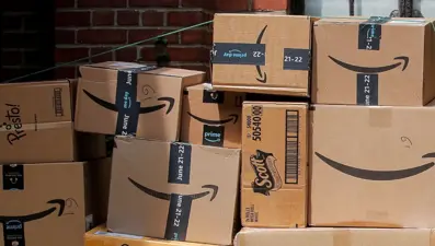Amazon kâbusu: Kapısına her ay yüzlerce dev kargo geliyor