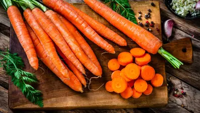 Her gün havuç yiyince ne olur? 10 güçlü etkisi var