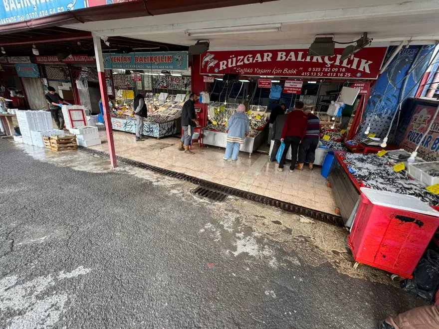 Kilosu 100 TL'ye düştü: Havalar soğudu, bolca avlandı 3