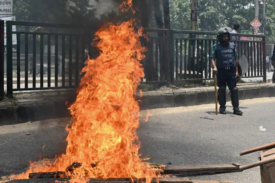 Bangladeş'te kaos: Öğrenciler hapishane bastı, yüzlerce mahkum serbest kaldı 2