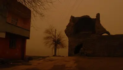 Profesörden 'çöl tozu' uyarısı: Virüs havada daha fazla kalır