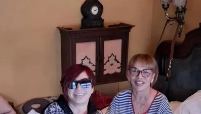 Emel Müftüoğlu'ndan Sezen Aksu paylaşımı: Öyle oturuyor gibi göründüğüne bakmayın