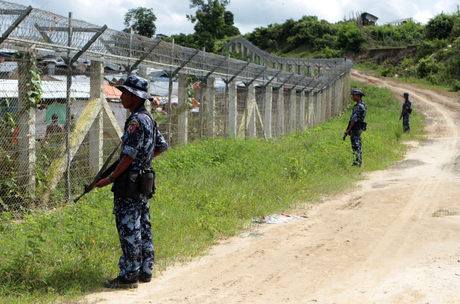 Myanmar’da manastıra saldırı: 23 kişi hayatını kaybetti
