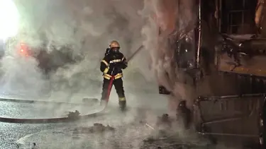 Kuzey Marmara Otoyolu'nda asit yüklü TIR alev alev yandı