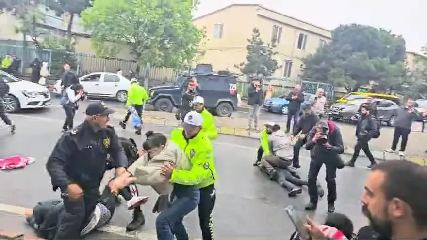 OKMEYDANI'NDA POLİS MÜDAHALESİ 23