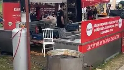 Bir dönerci faciası da Adana'dan: "Hindistan sokak lezzetleri"ne benzetildi