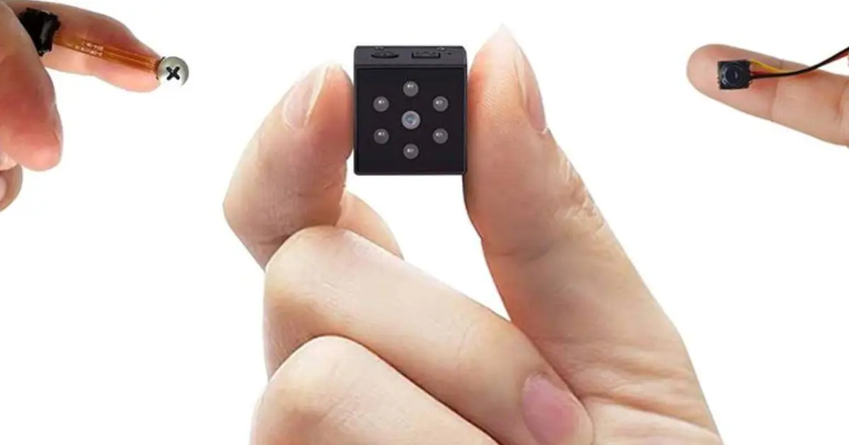 Özel okulda öğretmenin gizli kamera skandalı