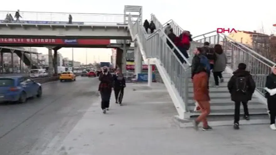 Beşyol metrobüs durağında 45 gün sürecek yenileme çalışması 2