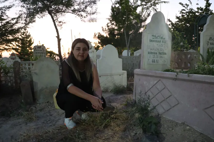 GERÇEK AİLESİNE ULAŞMAK İÇİN 18 YAŞINA KADAR BEKLEDİ 2