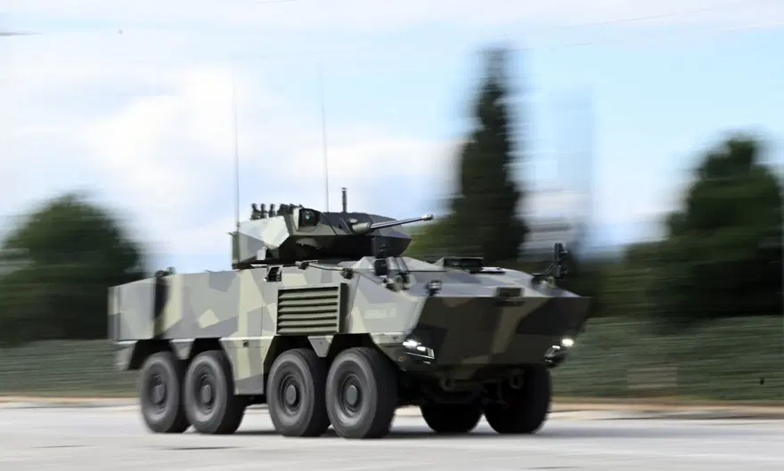 Yerli motorlu 8x8 Arma II görücüye çıktı 13
