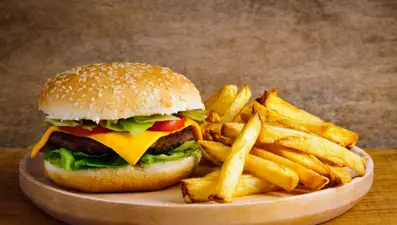 ABD'de McDonald's hamburgerleriyle bağlantılı E. coli salgını tespit edildi: 1 kişi öldü