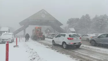 Uludağ'da tipi: Zincirsiz sürücülere yasak geldi