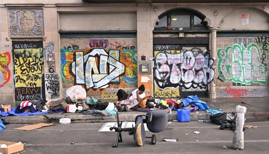 Los Angeles'ta 40 bin evsiz otellere yerleştirilecek 1