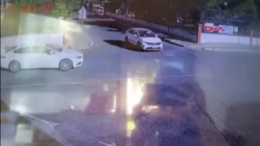 Diyarbakır’da iki otomobilin çarpıştı