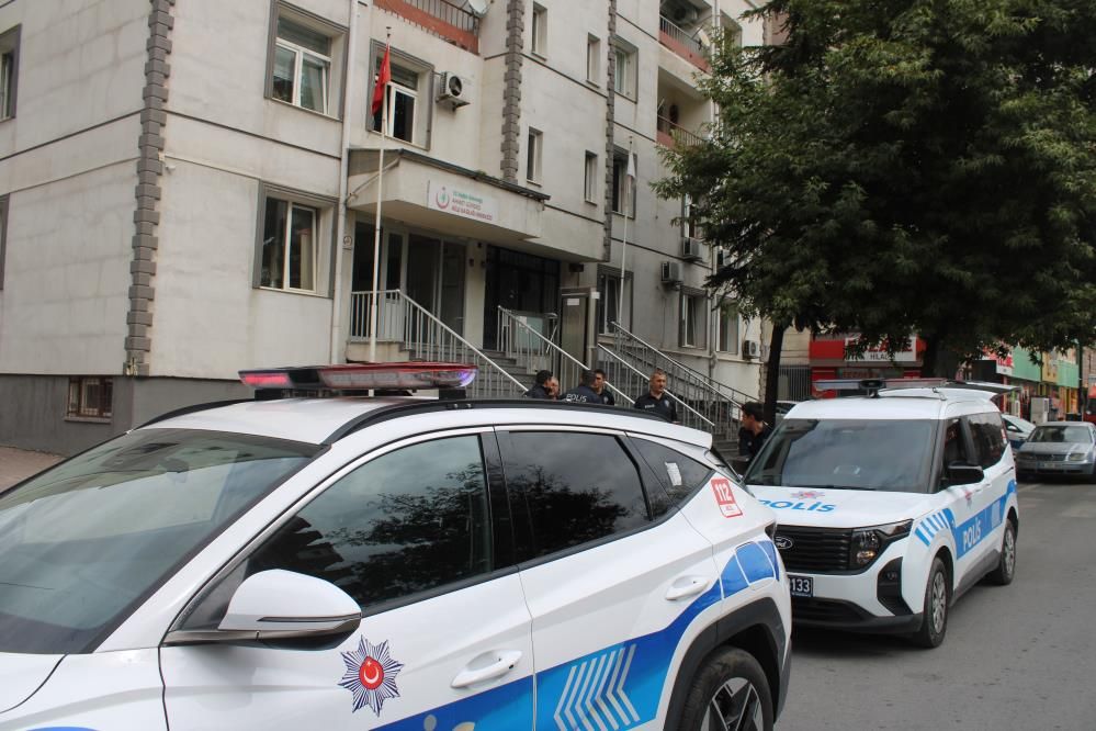 Kayseri'de aile sağlığı merkezinde sıra kavgası: Yaralılar var