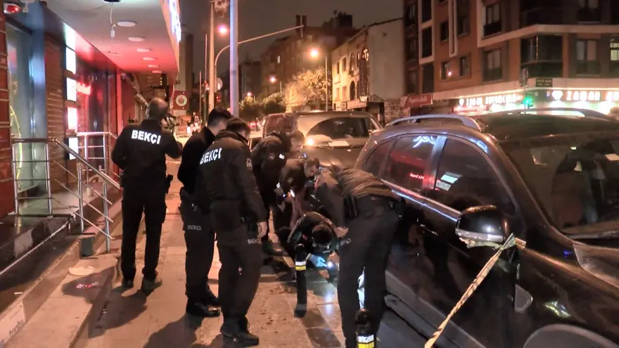İstanbul’da saldırı: Kaldırımda yürüyenlereateş açıldı 