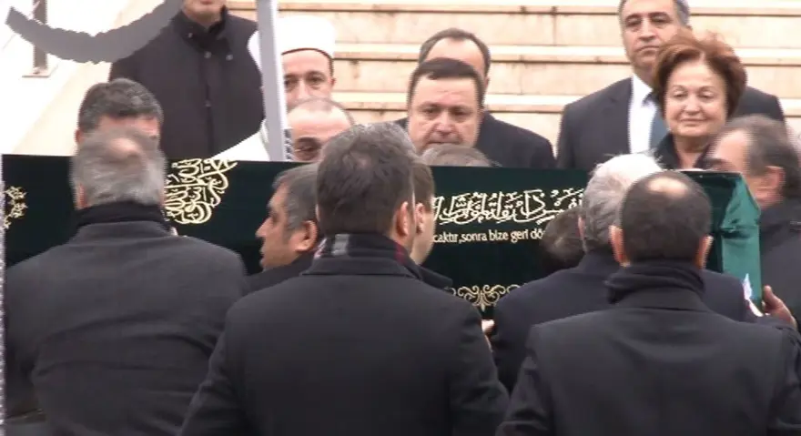 Yavuz Yılmaz son yolculuğuna uğurlandı Yavuz Yılmaz son yolculuğuna uğurlandı