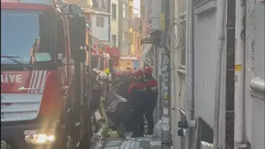 Şişli'de boş bir binada kısmi çökme meydana geldi