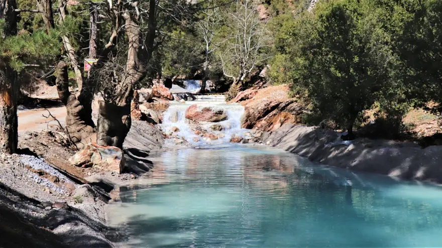 "1980 YILINDA KOMŞUMUZ OLUKBAŞI BU SUYU BÖLMEYE KALKTI" 5