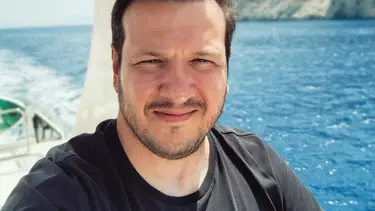 Şahan Gökbakar seyircisinden özür diledi