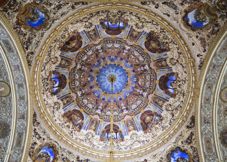 Dolmabahçe Sarayı'nın kullanıma açılışının 167'nci yılı 12