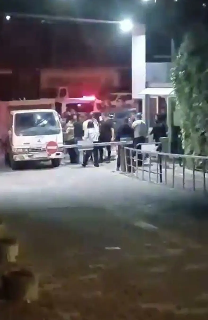 Esenyurt'ta olaylı gece: Kayınvalidesi rahatsızlanan damat içeri alınmadı, site ayağa kalktı 1