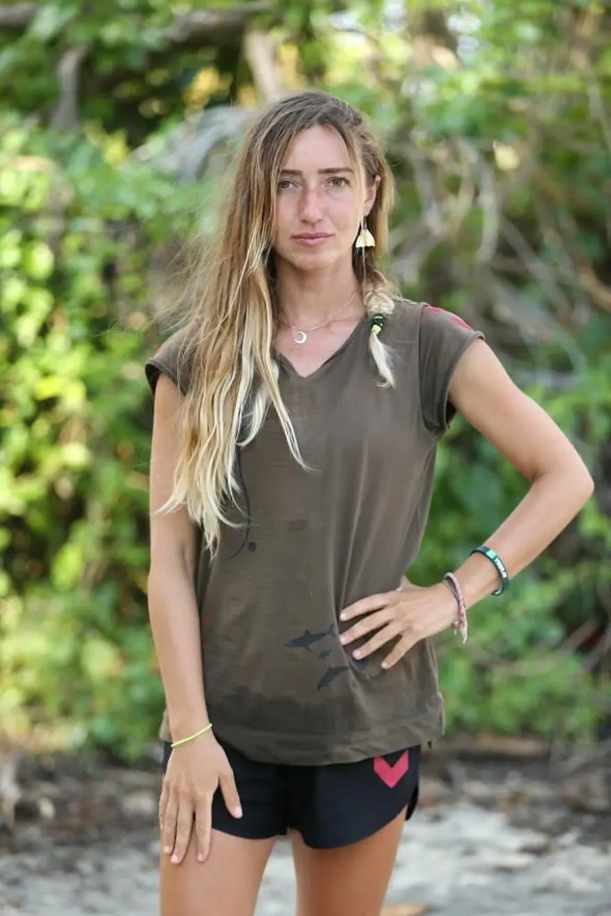 ŞAHİKA ERCÜMEN 12 ŞAHİKA ERCÜMEN 12