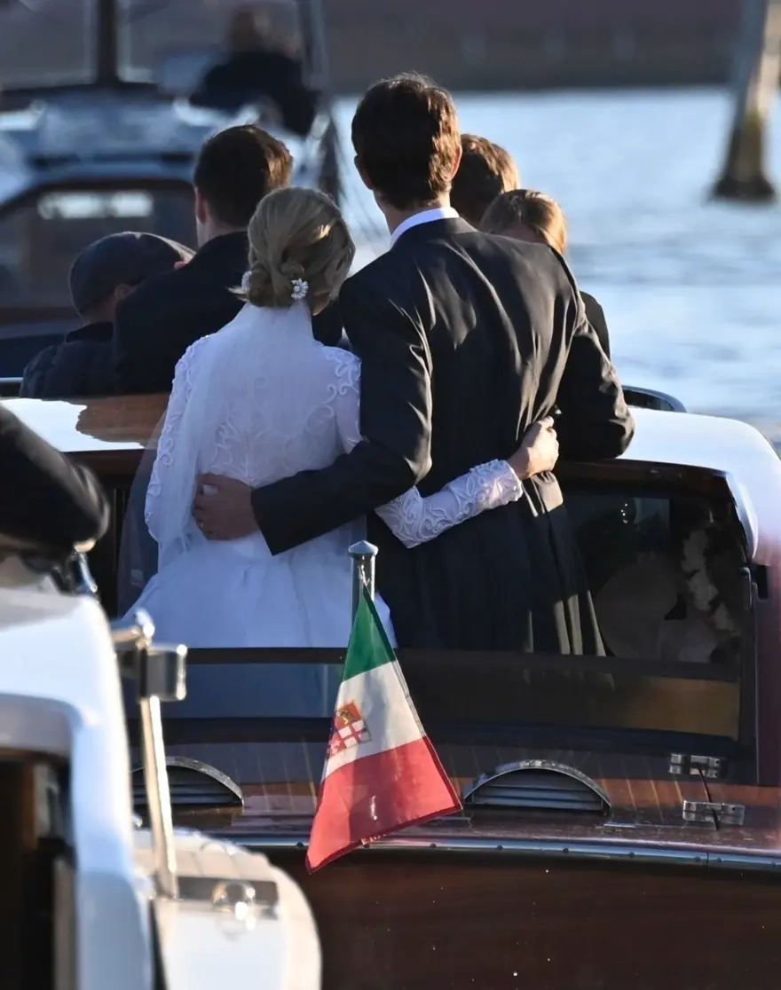 Dünyanın en zengin üçüncü kişisinin oğlu AlexandreArnault evlendi 22 Dünyanın en zengin üçüncü kişisinin oğlu AlexandreArnault evlendi 22