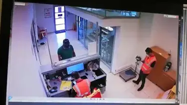 Bursa'dan kendilerini alman polisi olarak tanıtarak Almanya'daki kadını dolandırdılar