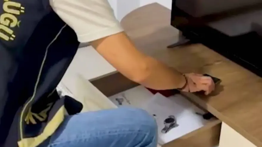 "HESAP AÇACAĞIZ DİYE BANKAYA GÖTÜRDÜLER" 2