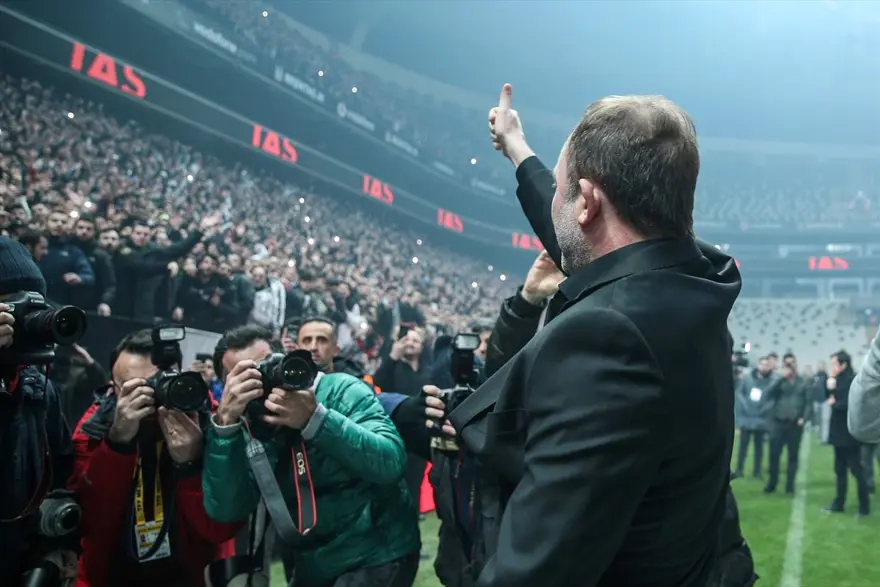 Vodafone Park'ta Sergen Yalçın izdihamı 21 Vodafone Park'ta Sergen Yalçın izdihamı 21
