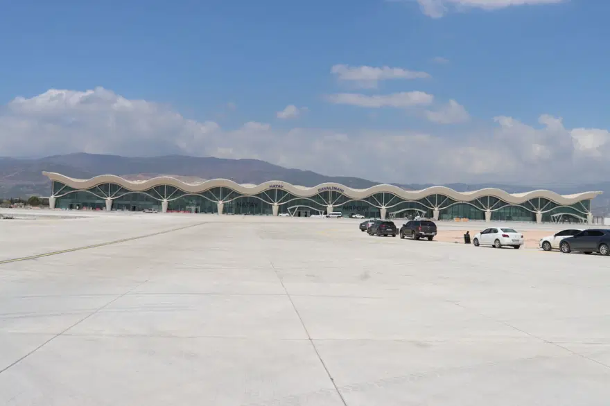 Hatay Havalimanı'nın yeniden açılış tarihi belli oldu 1