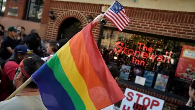 ABD Temsilciler Meclisi, eşcinsel evlilikleri koruma altına alan tasarıyı onayladı