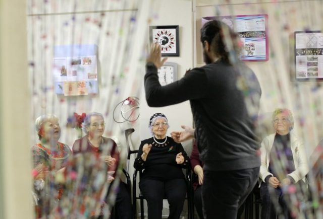 Parkinsona karşı beden perküsyonu terapisi