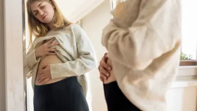 Basit bir karın şişkinliği sanıyordu: Meğer kanser hızla yayılmış