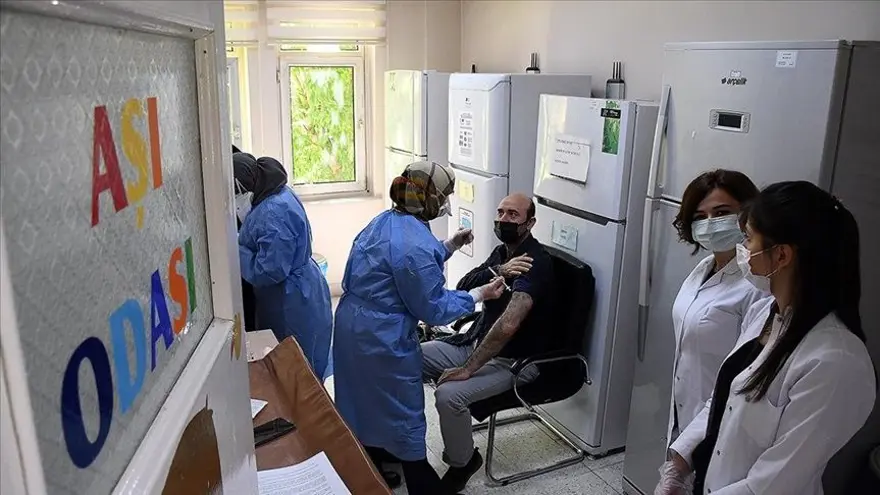 Aile hekimliği tartışmaları | Bakanlıktan eleştirilere yanıt: Gereksiz ilaç kullanmının önüne geçilecek 2