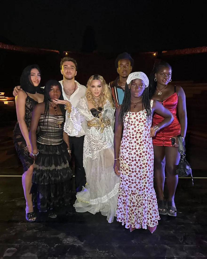 Pop müziğin ikonik ismi Madonna 66 yaşında 3