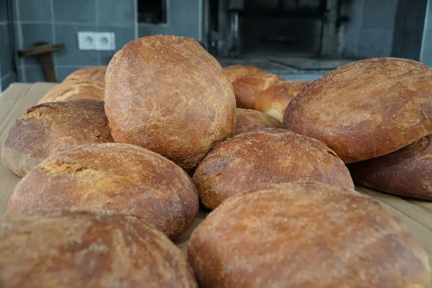 Evinin alt katına açtı: Kendi elleriyle üretip köy ve ilçelere satıyor 7