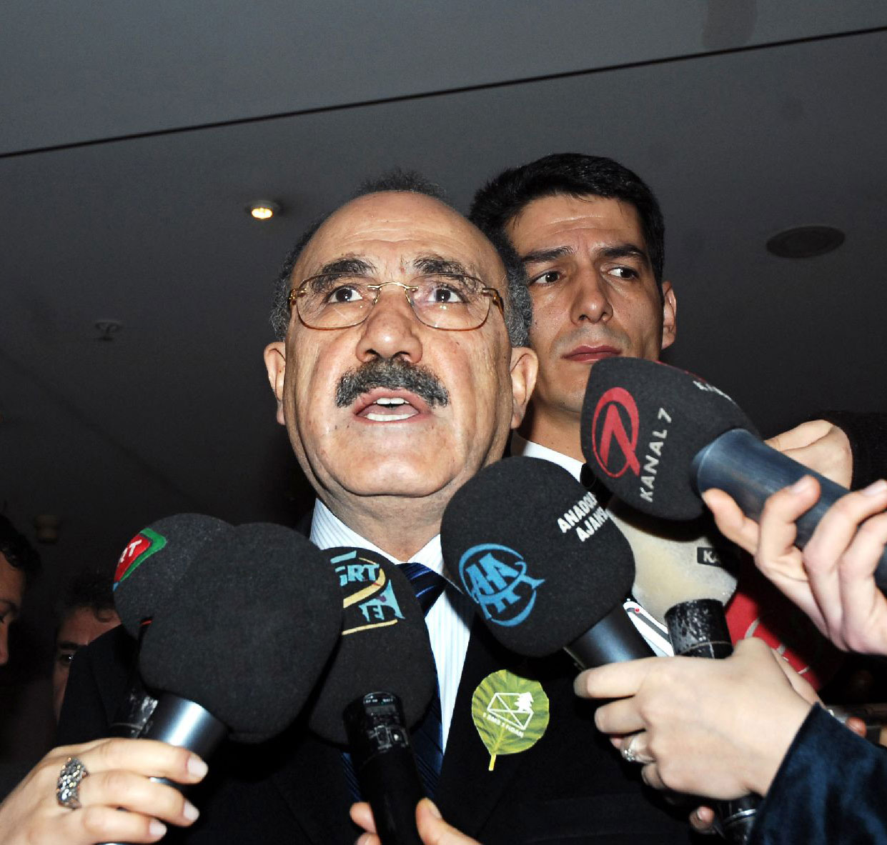 Saldırganlar silahlarıyla yakalandı
