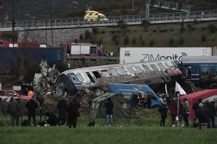 Yunanistan'da tren kazası sonrası tansiyon yüksek: Polis ve göstericiler arasında çatışma 9