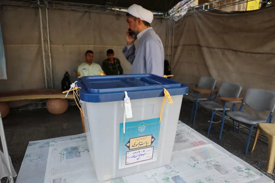 REFORMİST ADAY ANKETLERDE ÖNDE 5 REFORMİST ADAY ANKETLERDE ÖNDE 5