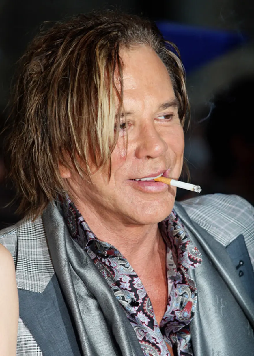 Sigarasız yapamayan ünlüler 31