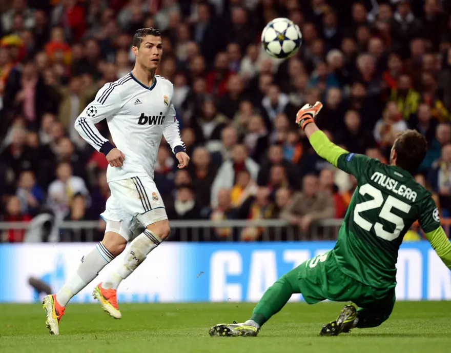 Daily Mail: Real Ronaldo İle Emin Adımlarla Yarı Finale Gidiyor 13