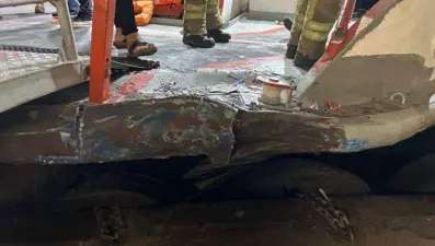 Facia ucuz atlatıldı: Yolcu motoru, kuru yük gemisi ile çarpıştı