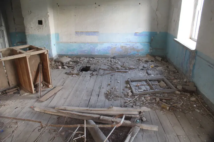 230 yıllık tarihi okul definecilerin hedefinde 2 230 yıllık tarihi okul definecilerin hedefinde 2