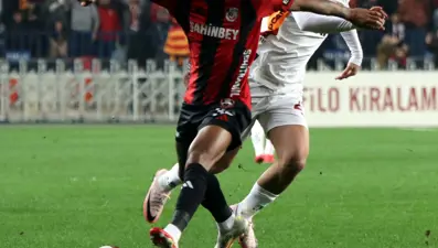 Ahmed Kutucu&#x27;nun siftah yaptığı Galatasaray&#x27;da Gaziantep deplasmanında 3 puan
