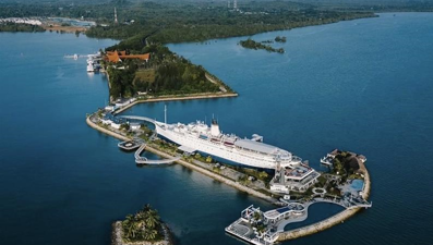 Dünyanın en eski yolcu gemisiydi: 18 milyon dolara lüks otele dönüştü